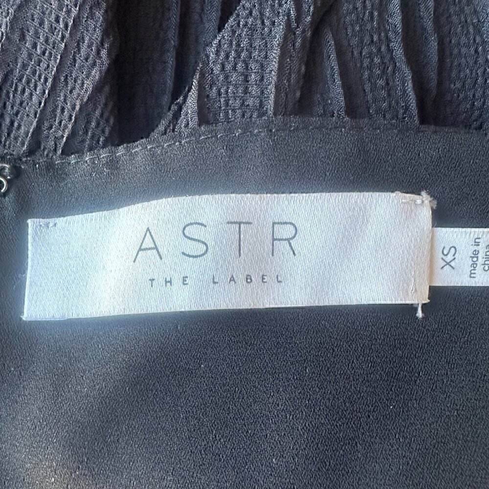 NWOT - ASTR THE LABEL Halter Neck flowy Maxi tiered Black Dress - Size XS - Picture 4 of 5